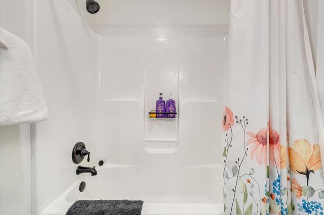 1039 Fosters Knob RD, Blue Ridge, VA 24064