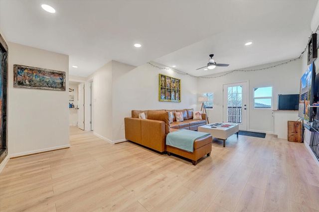 1039 Fosters Knob RD, Blue Ridge, VA 24064