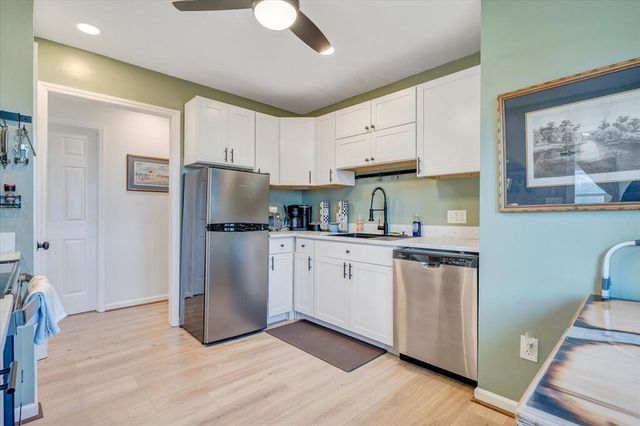 1039 Fosters Knob RD, Blue Ridge, VA 24064