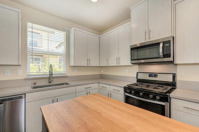 10789 Portico Cir, Rancho Cordova, CA 95670