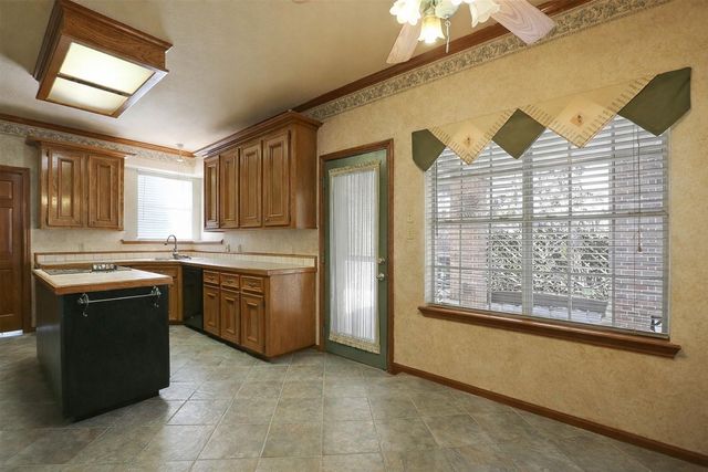 17614 Woodlode Lane, Spring, TX 77379