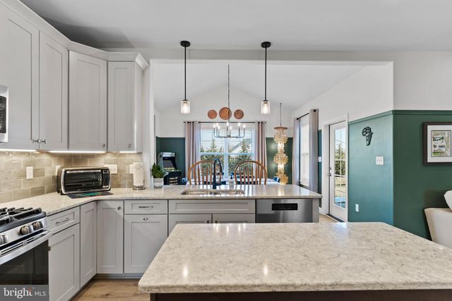 112 KENSINGTON PLACE, Mechanicsburg, PA 17050