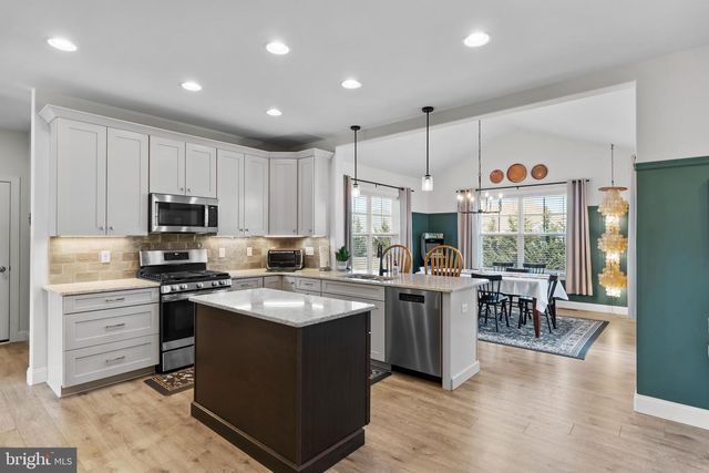 112 KENSINGTON PLACE, Mechanicsburg, PA 17050