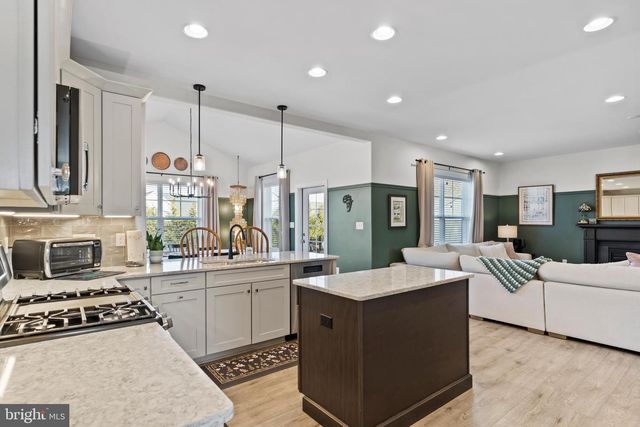 112 KENSINGTON PLACE, Mechanicsburg, PA 17050