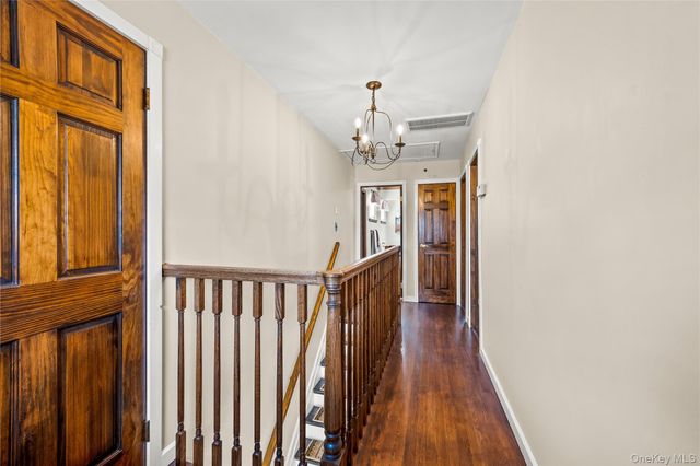 86 Tremont Avenue, Medford, NY 11763