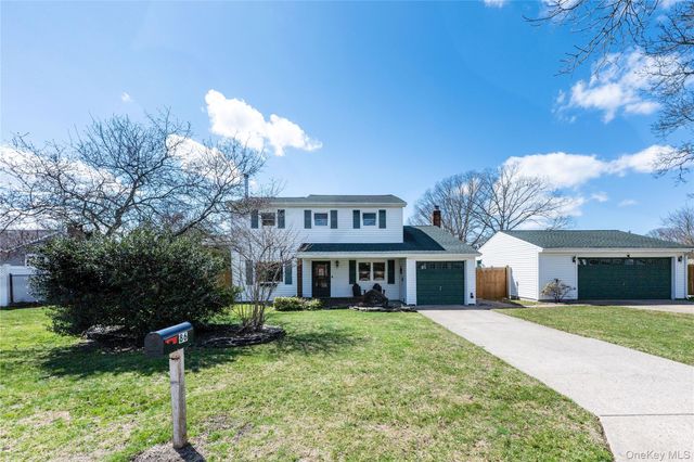 86 Tremont Avenue, Medford, NY 11763