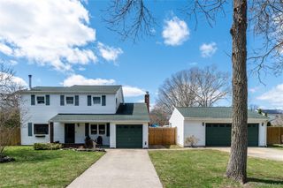 86 Tremont Avenue, Medford, NY 11763