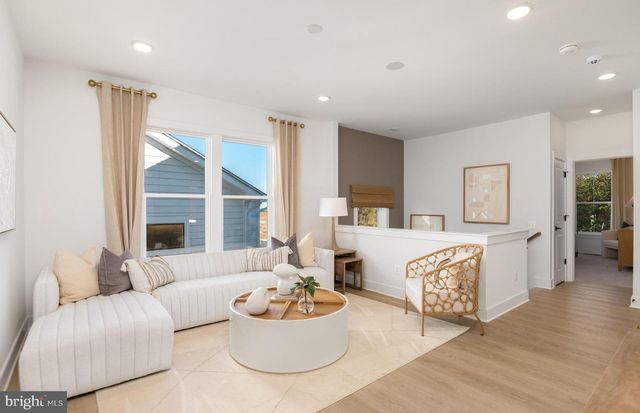 42704 CATTAIL CREEK DR, Leesburg, VA 20176