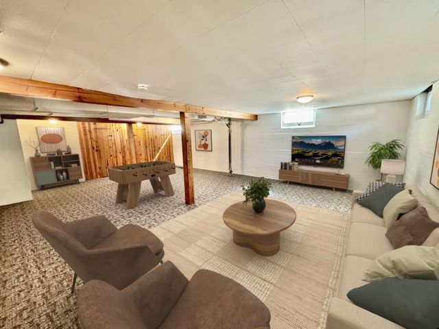 180 Bernard Street E, West Saint Paul, MN 55118