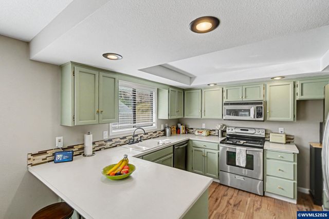 1028 Oakhill Av SE, Salem, OR 97302