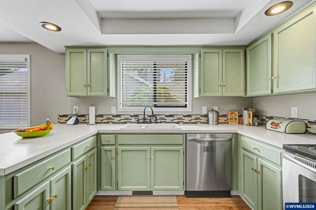 1028 Oakhill Av SE, Salem, OR 97302