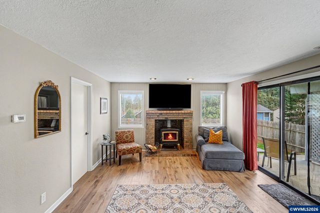 1028 Oakhill Av SE, Salem, OR 97302