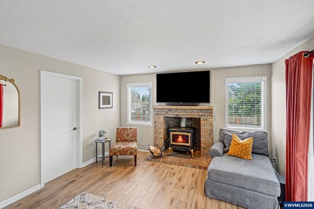 1028 Oakhill Av SE, Salem, OR 97302