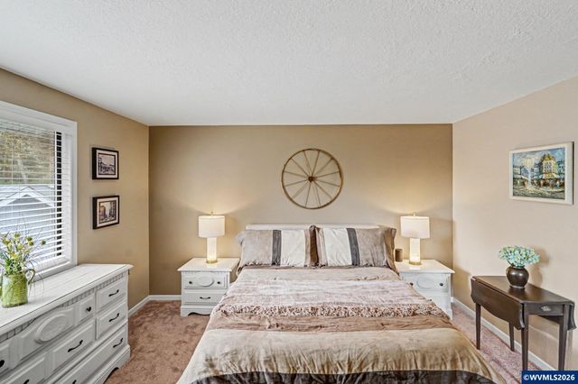 1028 Oakhill Av SE, Salem, OR 97302