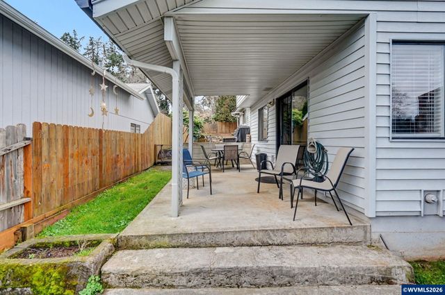 1028 Oakhill Av SE, Salem, OR 97302