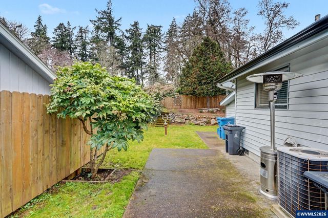 1028 Oakhill Av SE, Salem, OR 97302