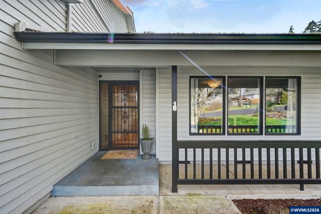 1028 Oakhill Av SE, Salem, OR 97302