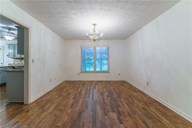 1700 Summit View Way, Snellville, GA 30078