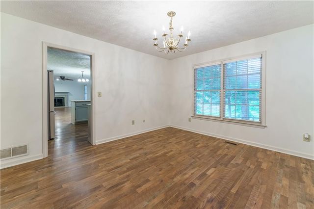 1700 Summit View Way, Snellville, GA 30078