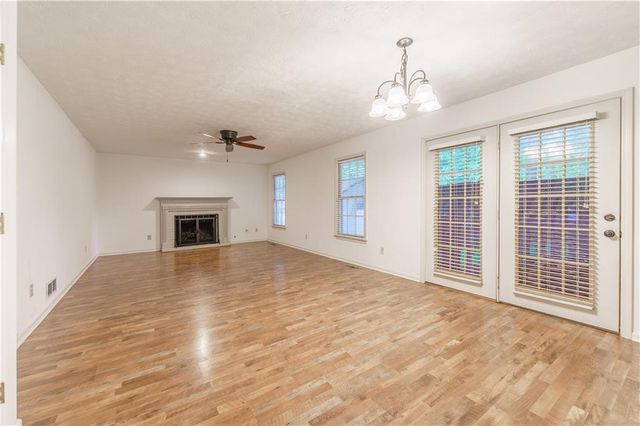 1700 Summit View Way, Snellville, GA 30078
