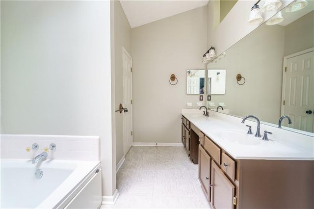 1700 Summit View Way, Snellville, GA 30078