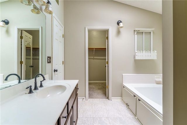 1700 Summit View Way, Snellville, GA 30078