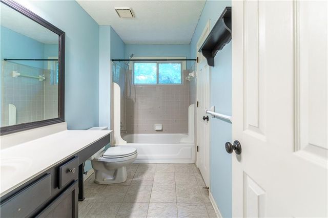 1700 Summit View Way, Snellville, GA 30078