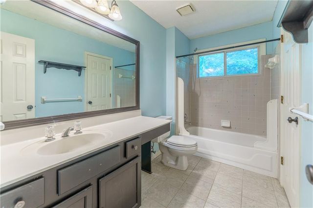 1700 Summit View Way, Snellville, GA 30078