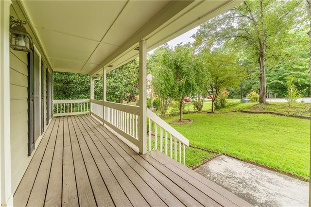 1700 Summit View Way, Snellville, GA 30078