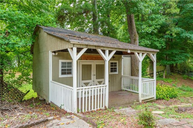 1700 Summit View Way, Snellville, GA 30078