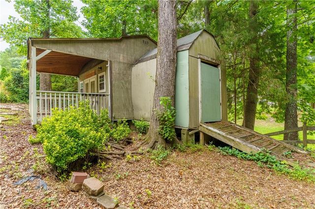 1700 Summit View Way, Snellville, GA 30078