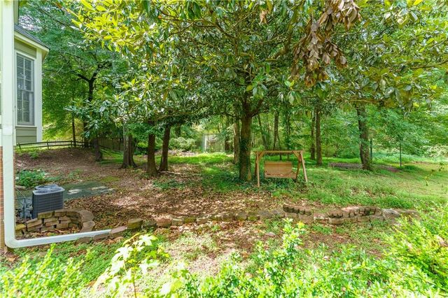 1700 Summit View Way, Snellville, GA 30078