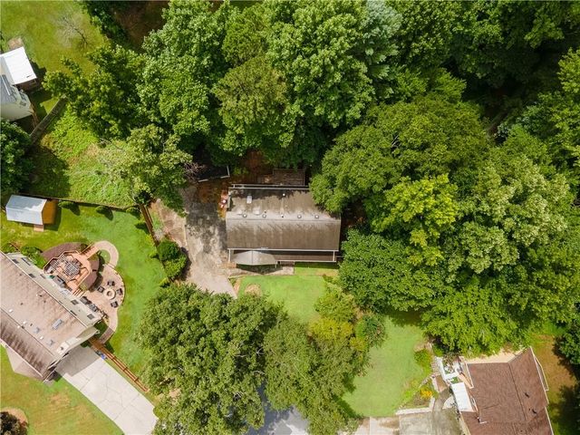 1700 Summit View Way, Snellville, GA 30078
