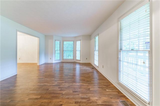 1700 Summit View Way, Snellville, GA 30078