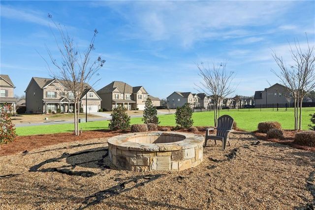 163 Cottontail Lane, Loganville, GA 30052