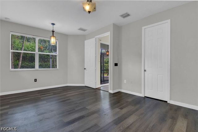 11258 Coimbra LN, Bonita Springs, FL 34135