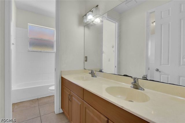 11258 Coimbra LN, Bonita Springs, FL 34135