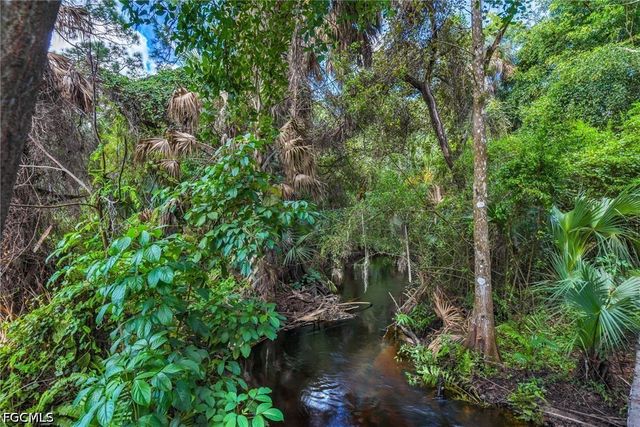 11258 Coimbra LN, Bonita Springs, FL 34135