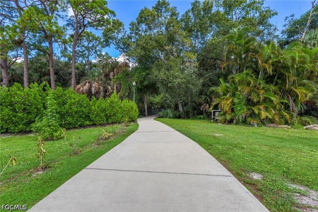 11258 Coimbra LN, Bonita Springs, FL 34135