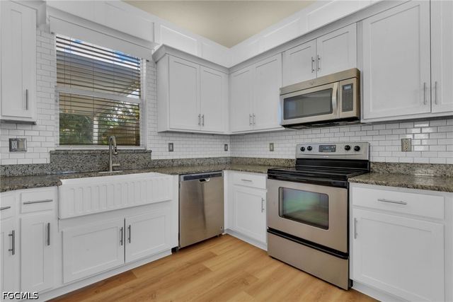 11258 Coimbra LN, Bonita Springs, FL 34135