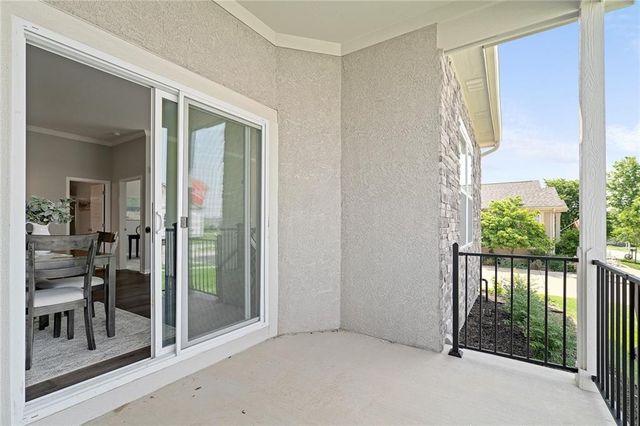 11921 S Tallgrass Drive 601, Olathe, KS 66061