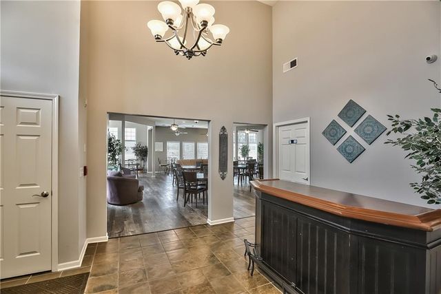 11921 S Tallgrass Drive 601, Olathe, KS 66061