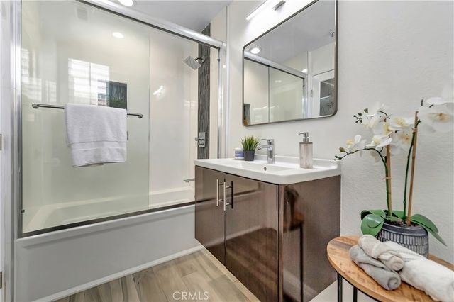 2000 Pacific Coast Highway 203, Huntington Beach, CA 92648