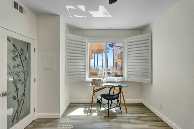 2000 Pacific Coast Highway 203, Huntington Beach, CA 92648