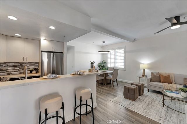 2000 Pacific Coast Highway 203, Huntington Beach, CA 92648