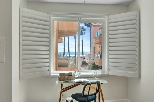 2000 Pacific Coast Highway 203, Huntington Beach, CA 92648
