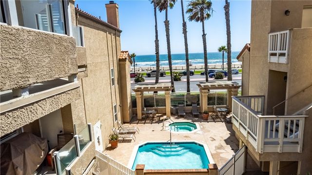 2000 Pacific Coast Highway 203, Huntington Beach, CA 92648