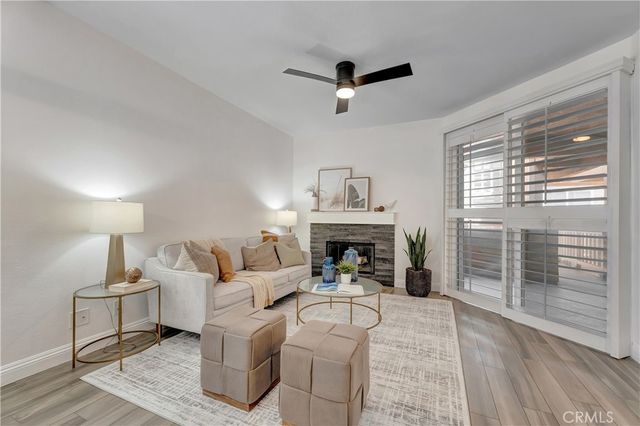 2000 Pacific Coast Highway 203, Huntington Beach, CA 92648