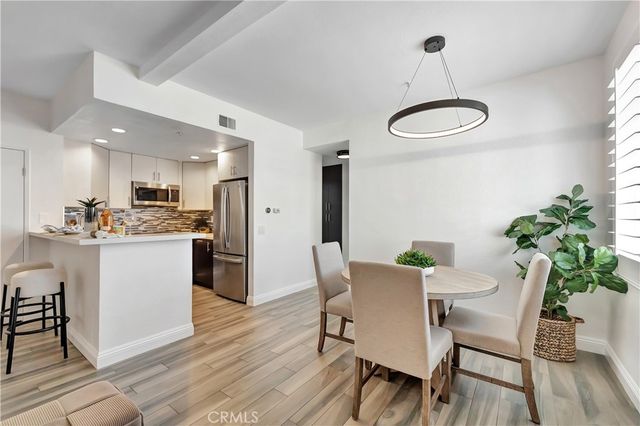 2000 Pacific Coast Highway 203, Huntington Beach, CA 92648