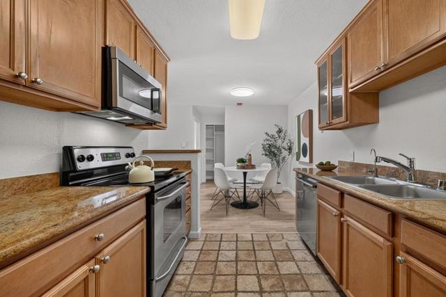 2250 Monroe Street 109, Santa Clara, CA 95050